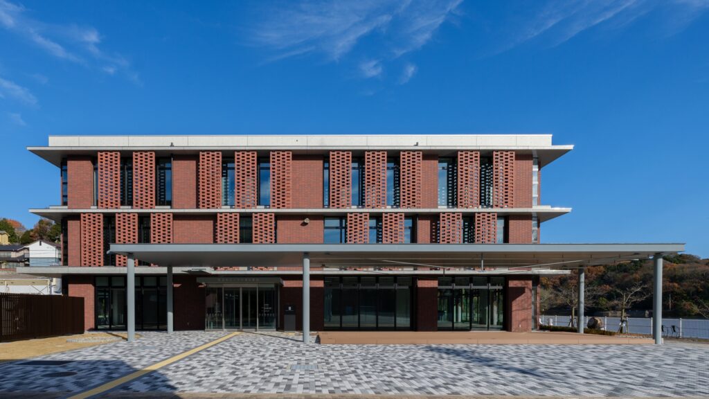 尾道市立大学新附属図書館